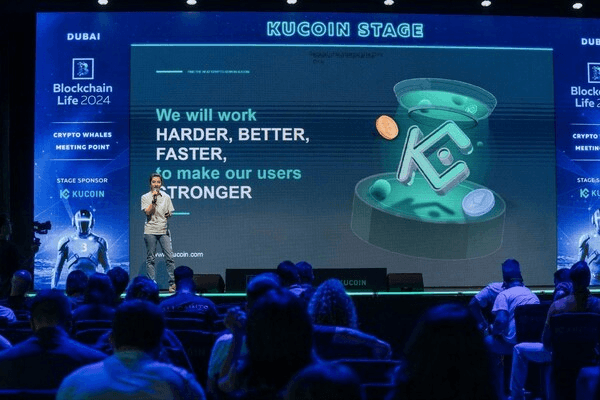 الرئيس التنفيذي لكوكوين تدعو إلى تعليم العملات الرقمية على هامش Blockchain Life 2024
