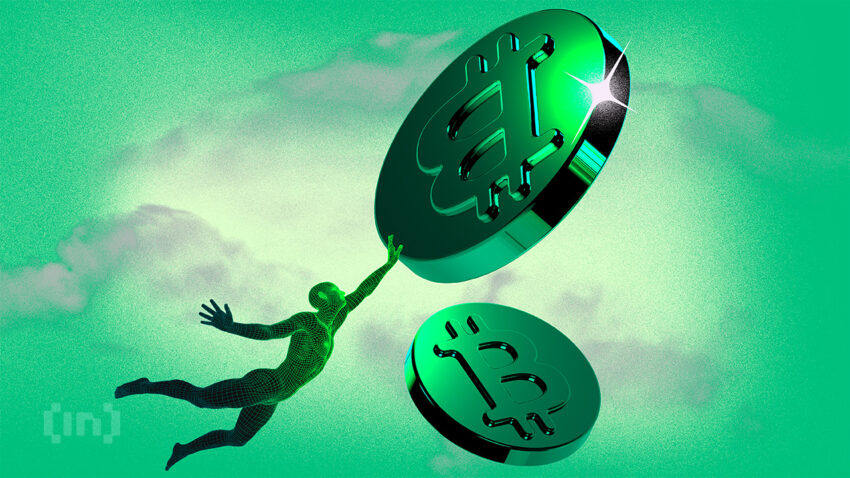 الحيتان تشتري 8.5 مليار دولار من البيتكوين.. هل يمكن دفع السعر إلى 110,000 دولار؟